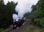 Die 01 533 und die 23 042 am 20.09.2008 mit einem Sonderzug am Kilometer 80 auf der Schiefen Ebene.