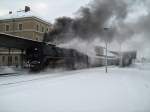 01 1533 am 17.02.2009 mit Ihrem Zug der Ostschsischen Eisenbahnfreunde im Bahnhof Bautzen