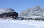 01 1533 der GEG bei einer Sonderfahrt von Dresden nach Zittau am 17.02.2009 in Arnsdorf vor traumhafter Winterlandschaft.