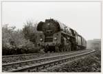 01 0522 mit Personenzug von Saalfeld bei Rudolstadt-Schwarza etwa 1980