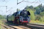 01 0509-8 Einfahrt in den Bhf Naumburg/Saale Hbf 2.9.2011 - auf dem Weg zur Fahrzeugausstellung zum RAW Meiningen