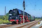 01 0509-8 im Bhf Naumburg/Saale Hbf 2.9.2011 - auf dem Weg zur Fahrzeugausstellung zum RAW Meiningen