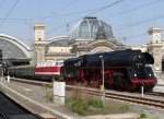 01 509 und 118 770 sind am 26.04.14 mit dem Sonderzug von Falkenstein/V.