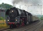 An einem regnerischen Samstag fuhr der Hanse Sail Express von Braunschweig mit der Schnellzugdampflok 01 1533-7 der ÖGEG nach Rostock.