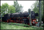 Schnellzug Dampflok 01220 am 31.5.2001 als Denkmal in Treuchtlingen, Altmühlstraße.