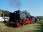 01 118 hat zum 90-jhrigen Jubilum des Dampflokwerkes Meiningen den Sonderzug aus Frankfurt gebracht - 04.09.2004  