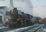 41 018 und 01 202 tauschten in Villingen Ihrer Schublok 58 311 gegen V 100 1041 der Nesa, bevor es mit ihrem Sonderzug weiter nahc Haltingen ging 3.1.09