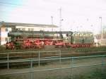 012 100-4 vor der eheml. Lokleitung in Wismar. (2003)
<a href= http://staedte.kaposo.de  target= _blank ><img src= http://www.bahnbilder.de/counter/counter_new.php?key=341339958  alt= Städte auf Kaposo  title= Städte auf Kaposo  border= 0  /></a>