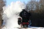 DB 01 1066 vor UEF Sonderzug Nrnberg - Herlasgrn, KBS 860 Nrnberg - Marktredwitz, fotografiert bei Immenreuth am 11.02.2012 --> vom Zug war kaum etwas zusehen, aber dafr viel Dampf!!  