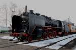 01 005 lteste Einheitsdampflok Deutschlands im Museumsbahnbetriebswerk Stassfurt am Abend des 23.03.2013