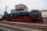 01 118 der Historischen Eisenbahn Frankfurt am Vormittag des 06.09.2014 auf Gleis 3 im Schweinfurter Hauptbahnhof.