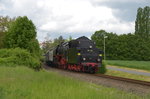 Lok 01118 der Historischen Eisenbahn Frankfurt am 15-05-16 bei der Durchfahrt Kelkheim-Münster in Richtung Frankfurt Höchst.
