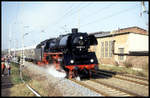 Anläßlich der Parade am 26.10.1996 im BW Arnstadt kam 031010 mit einem Sonderzug nach Arnstadt, hier bei der Vorbeifahrt am BW Arnstadt.