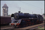 031010 legte am 5.7.1989 auf dem Weg nach Holland im HBF Osnabrück einen Betriebshalt ein und steht hier passend vor dem Osnabrücker Wasserturm.