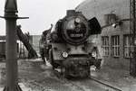 03 2150 auf der Ausschlackgrube im Bahnbetriebswerk Dresden-Altstadt, fotografiert im April 1977