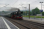 Hier zusehen ist 03 2155 am 2.6.24 mit dem Hagen von Ortloff Geburtstagssonderzug auf seiner Rückreise bei der Durchfahrt durch Flöha Richtung Chemnitz. Am Zugschluss hing 233 450.