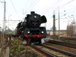 03 1010-2 verlsst mit ihrem Sonderzug den Dresdner-HBF in Richtung Reick.02.12.07.