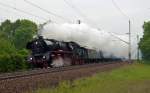 03 1010 fuhr am Morgen des 17.05.14 mit einem Sonderzug von Berlin nach Meiningen. Mit einer schönen Rauchfahne wurde Burgkemnitz duchfahren.