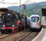 Generationen - Vertrag

Alle transportieren ihre Fahrgste im Jahr 2012.

03 2155 mit Sonderzug von Saalfeld nach Weimar und ICE T im Bahnhof Saalfeld.

19 Mai 2012