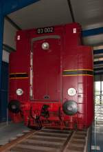 Stromlinienverkleidete 03er Baureihe, hier die Heckansicht des Tenders, ausgestellt im Eisenbahn- und Technikmuseum Prora.