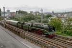 18 201 mit  90 Jahre Rheingold  in Wuppertal, am 17.06.2018.