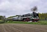 02 201 auf dem Weg von Bergen nach Putbus am 16.05.2015