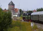 18 201 am 01.09.2012 mit einem Zug der Sonderzugveranstaltungen Chemnitz, auf der Fahrt von Dresden zu den XVIII. Meininger Dampfloktagen, kurz vor Erreichen des Bahnhofes Weimar.