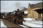 18316 durcheilt am 2.3.1996 um 17.10 Uhr mit einem Sonderzug den Bahnhof Zella Mehlis.