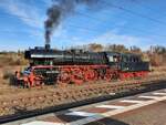 IG Traditionslok 58 3047 e.V. 35 1097-1 wartet am 30.10.2021 in Neudietendorf auf den DPE 349 aus Hamburg-Harburg, um ihn dann als D 79648 über Meiningen nach Eisenach zubefördern.