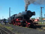 Am 5.6.2010 steht Die 23 042 aus Darmstadt-Kranichstein unter Dampf hier ist die lok anlässlig des Jubiläums Veranstaltung 175 Jahre Deutsche Eisenbahn in Nördlingen zu sehen.