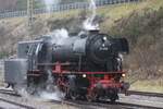 DB BR 23058 bei der Dreiseenbahn in Seebrugg, 30.12.2022