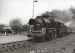 23 1113 vor Sonderzug Leipzig-Geithain bei Durchfahrt Hp.