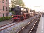 Die sonderzug aus Leeuwarden hat einde pauze am bahnhof steenwijk.