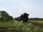 Endlich wieder Bilder von mir aus die heutige Zeit (und aus meine Heimat): 23 076 und 23 071 der Veluwse Stoomtrein Maatschappij mit eine Sonderfahrt zwischen Sneek und Stavoren bei IJlst (Friesland)