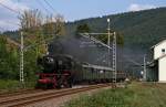 In voller Fahrt eilt 23 042 mit dem P 93242 von Heilbronn nach Neustadt (Weinstrae) am 27.