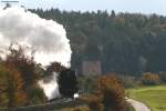 23 042 mit dem RE 36666 (Marburg (Lahn)-Frankenberg (Eder) bei Wiesenfeld 24.10.10