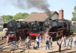 Bei der Einfahrt nach Darmstadt-Kranichstein zu den Bahnwelttagen 2011 am 02.06.2011 konnte diese kleine Aufstellung festgehalten werden: 01 1056, 38 3999 und 23 042 (v.l.).