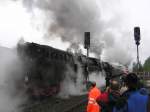 Ausfahrt eines Sonderzuges mit 3 Dampfloks der Baureihen 41, 65 und 23 in Korbach nach Rotterdam (Holland) am 14.05.2006 um 12:06 Uhr