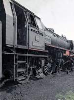 1968 Bw Hagen Gbf, die 023 049 wird nach dem Einsatz vom Heizer abgelt. Gut zu erkennen, der Indusi-Magnet unter dem Fhrerhaus.
Die Lok war damals dem Bw Bestwig zugeordnet.