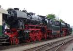 23 076 + 071 in Doppeltraktion vor dem Pendelzug nach Apeldorn, 1956 bei Arnold Jung Lokomotivfabrik gebaut / in Beekbergen am 6.9.2014 beim großen Eisenbahn-Spektakel  „Terug naar Toen -