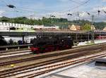 Die 38 1301 bei einer Rangierfahrt am 13.05.2017 im Passauer Hbf.