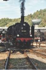 Preussische P8 38 2267 im Eisenbahnmuseum Bochum Dahlhausen whrend der Muesumstage am 11.09.1999