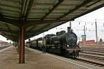 Lok Posen 2455 mit Zug der Erinnerungen am 02.12.09 im Bahnhof Guben