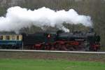 Die 38 2267 mit ihrem Sonderzug nach Flandersbach am 11.4.10am Abzweig Anger