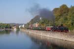 38 2267 auf einer ihrer Pendelfahrten von Bochum-Dahlausen nach Hattingen am 02.10.2012 entlang der Ruhr.