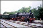 Bahnhof Bad Bentheim am 21.5.1995: 382267 ist mit einem Sonderzug angekommen und wartet nach dem Umsetzen auf die Weiterfahrt über die Strecke der Bentheimer Eisenbahn nach Nordhorn.