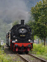 Immer wieder schön anzuschauen ist die 1918 bei Henschel gebaute Dampflokomotive 38 2267 des Eisenbahnmuseums in Bochum. (Hattingen, August 2024)