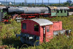 Im Vordergrund die Rangierlokomotive 323 052-1, dahinter die 1939 gebaute Dampflokomotive 41 073. (Eisenbahnmuseum Heilbronn, September 2019)