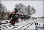 Die 41 1144-9 (IGE  Werrabahn Eisenach ) bei der Ausfahrt des Sonderzuges „Rodelblitz“ (DPE 20395 Arnstadt - Eisenach) aus dem Bahnhof Arnstadt am 28.01.2023.