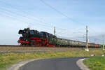 Am 13.4.24 fuhren einige Sonderzüge zum Dresdner Dampfloktreffen. Hier zusehen ist 41 1144 mit ihrem Sonderzug aus Cottbus auf dem Weg nach Dresden südlich von Großenhain.